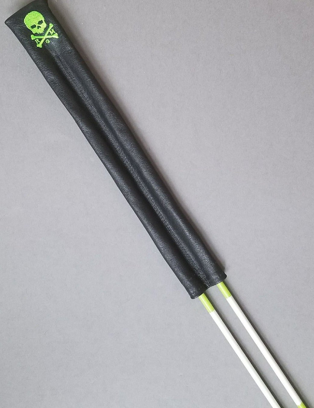 The RMG Skull & Bones Alignment Sticks Cover - Robert Mark Golf